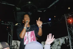 Canon EOS 750 Fully Auto SLR 35mm Film Camera with 35mm-105mm Zoom Lens