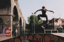 Canon EOS 750 Fully Auto SLR 35mm Film Camera with 35mm-105mm Zoom Lens