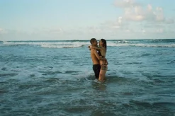 Canon Sure Shot 76 Zoom 35mm Film Camera Point and Shoot