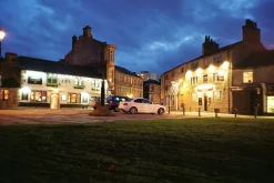 Canon Sure Shot Sleek 35mm Film Camera Point and Shoot