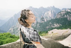 Contax T3 Titan Silver 35mm Film Camera Point & Shoot with 35mm f/2.8 Lens