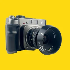 Mamiya 7 With 80mm F4 Lens. 6X7 Medium Format Film Camera