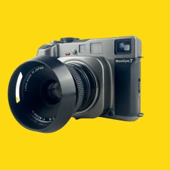 Mamiya 7 With 80mm F4 Lens. 6X7 Medium Format Film Camera
