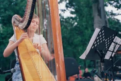 Minolta Dynax 8000i Automatic 35mm SLR Film Camera w/ Auto Zoom Lens