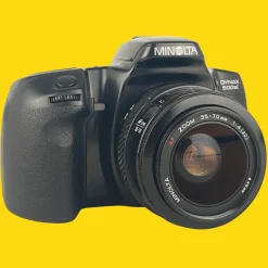 Minolta Dynax 500si Automatic SLR 35mm Film Camera with Auto Zoom Lens