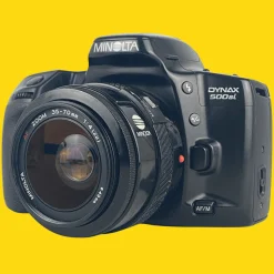 Minolta Dynax 500si Automatic SLR 35mm Film Camera with Auto Zoom Lens
