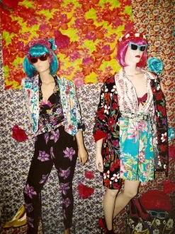 Minolta Dynax 500si Automatic SLR 35mm Film Camera with Auto Zoom Lens