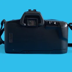 Minolta Dynax 303si AutomatIc SLR 35mm Film Camera with Auto Zoom Lens