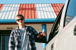 Minolta Maxxum 3xi Automatic 35mm SLR Film Camera with Auto Zoom Lens