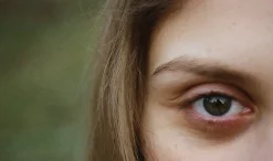 Nikon F55 35mm SLR Film Camera w/ 28-80mm lens