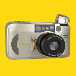 Nikon Lite Zoom 70w 35mm Film Camera Point and Shoot