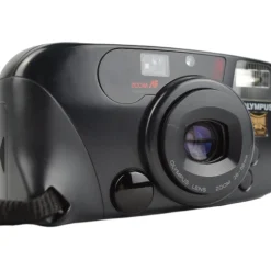 Olympus Infinity Zoom 220 Panorama 28-56mm Zoom Point and Shoot