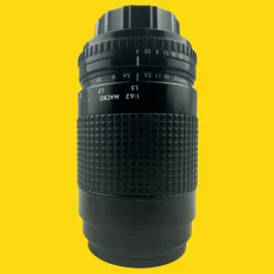 Pentacon Macro 70-210mm f/4-f/5.6 Lens