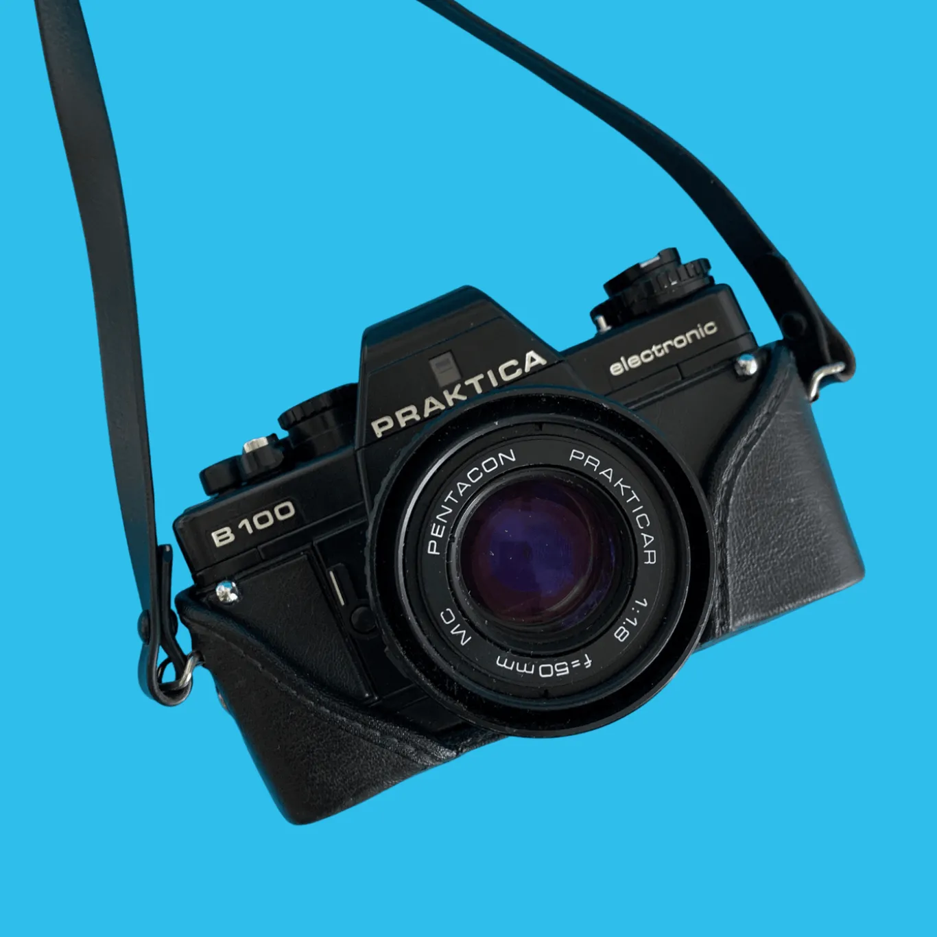 Praktica B100 Vintage35mm SLR Film Camera with Prime Lens