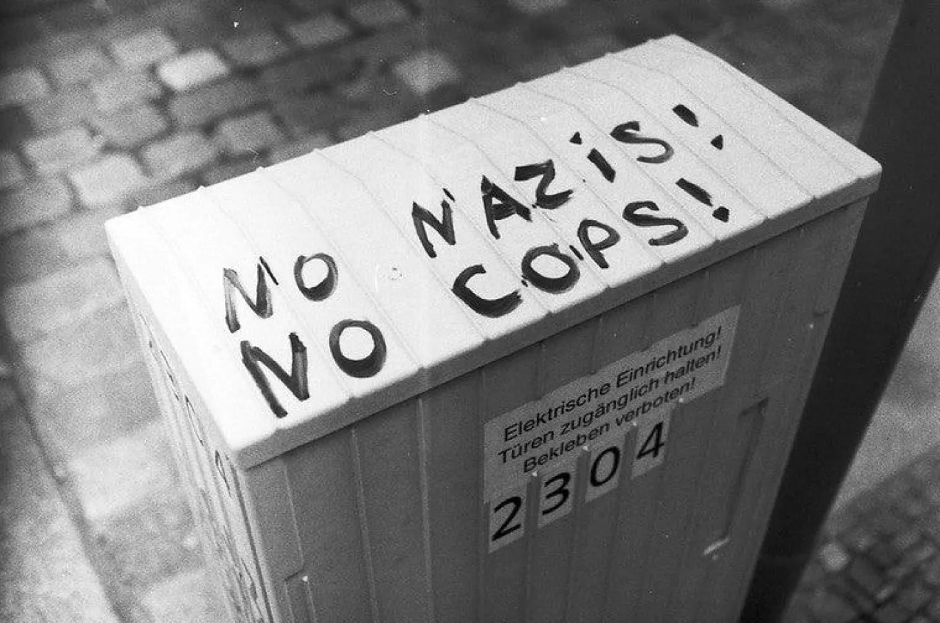 Praktica Vintage Metal 35mm SLR Film Camera with Prime Lens