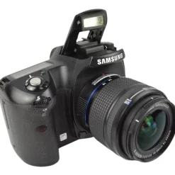 Samsung GX 10 with Schneider-Kreuznach D-Xenon 18-55mm f3.5 Zoom Lens