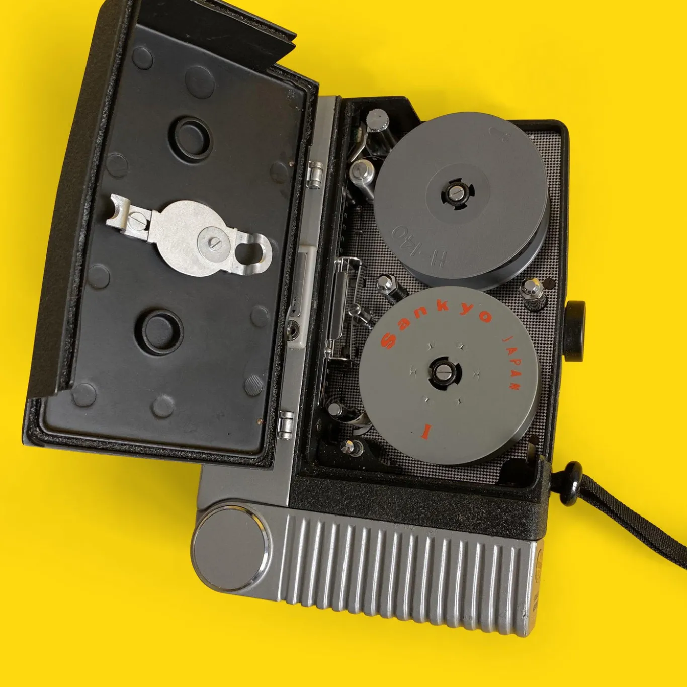 Sankyo 4X 8mm Vintage Cine Camera